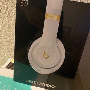 Beats studio 3